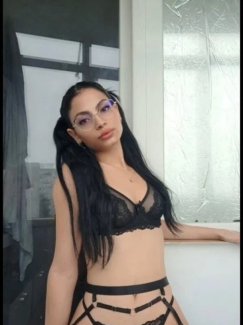 Samira – Escortă Totală pentru Plăceri Garantate în Baba Novac