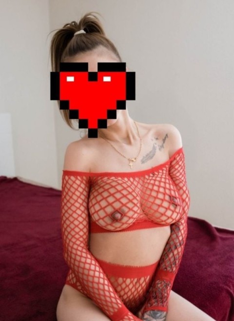 Siluetă fină în Dorohoi: Escorta de lux blondă cu experiență