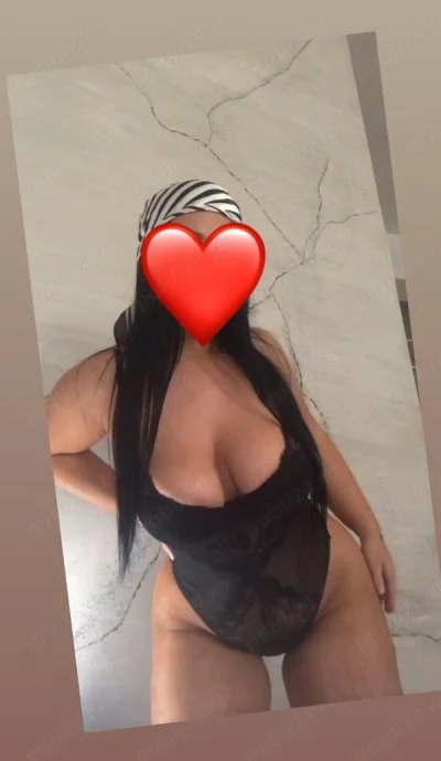 Tânără Blondă și Brunetă în Dimitrie Cantemir – Plăceri Non-Stop