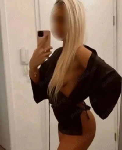 Tânără blondă în Timișoara