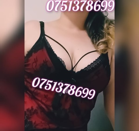 Transexuala rafinată cu piercinguri în Galați