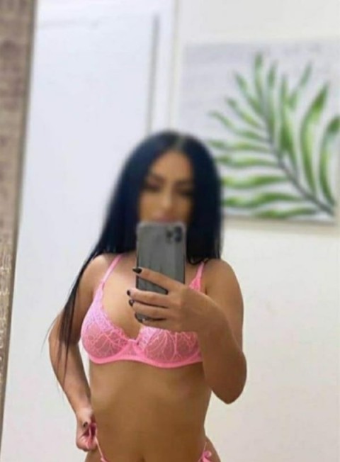 Transsexuala Reală din Brașov – Show-uri Web Incitante